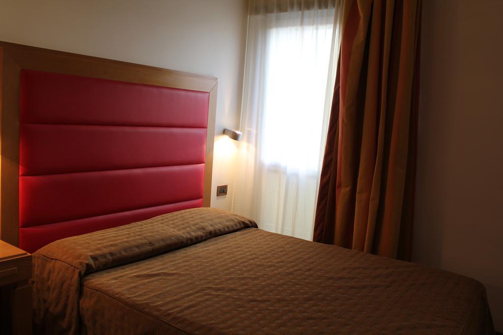 Hotel Castello LʼAquila Dış mekan fotoğraf