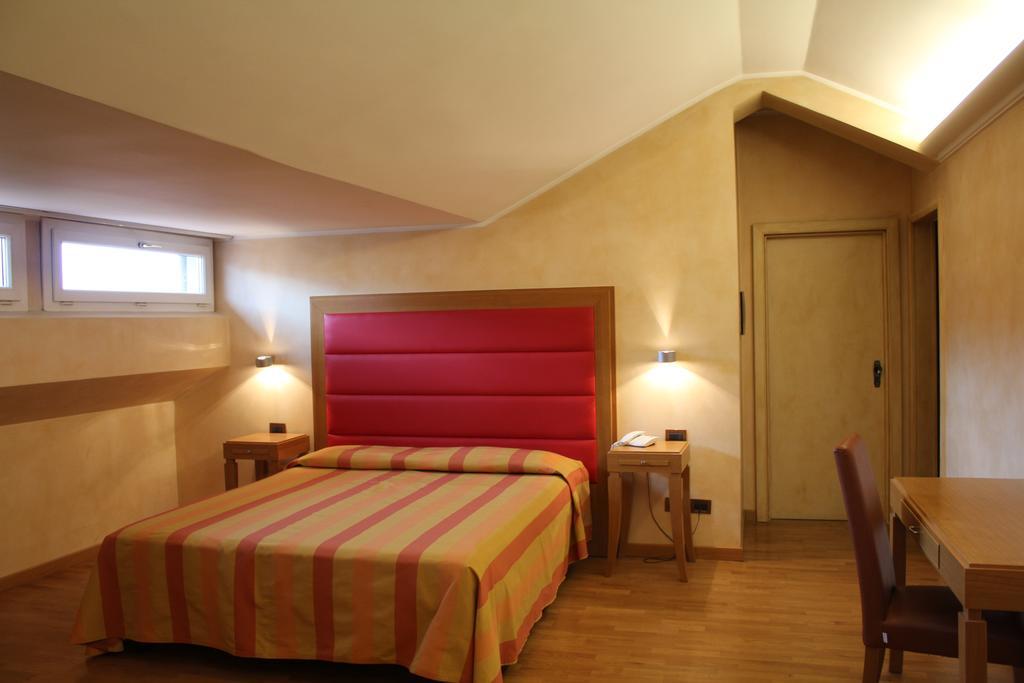 Hotel Castello LʼAquila Dış mekan fotoğraf