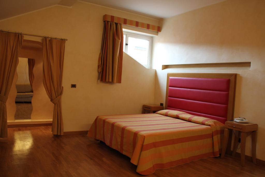 Hotel Castello LʼAquila Dış mekan fotoğraf