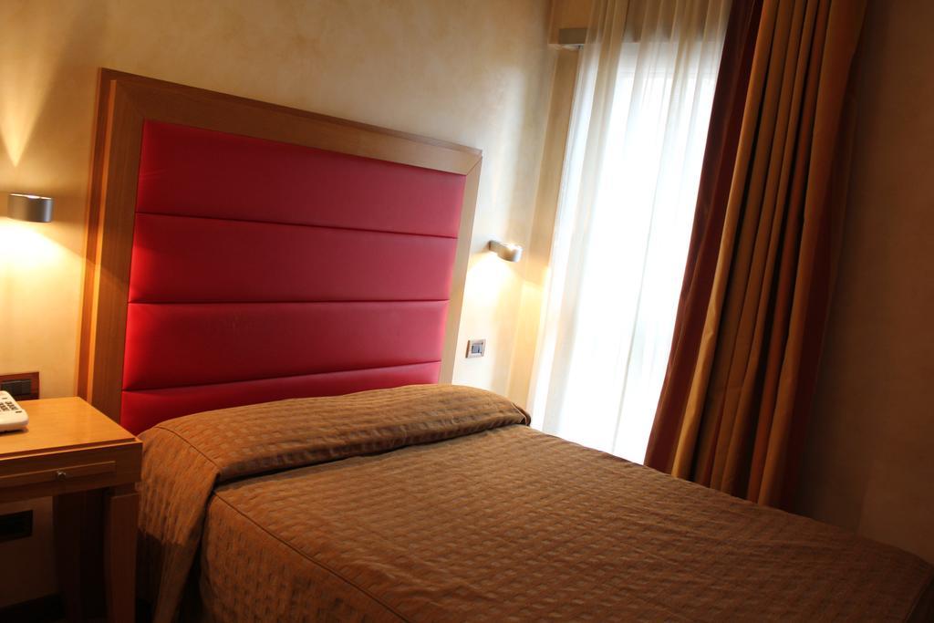 Hotel Castello LʼAquila Dış mekan fotoğraf